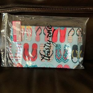 Thirty-one Medium Thermal Zipper Pouch Fun Flops
